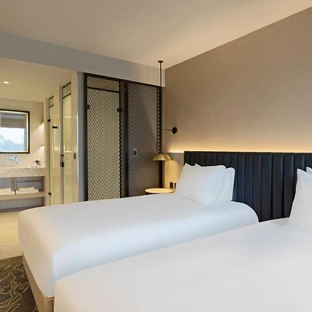 Hilton Garden Inn Peterborough City Centre Екстериор снимка