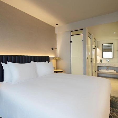 Hilton Garden Inn Peterborough City Centre Екстериор снимка